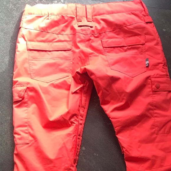 DC Women’s Snow Pants - Picture 3 of 4